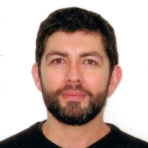 Dr. Mauricio Menjivar Ochoa